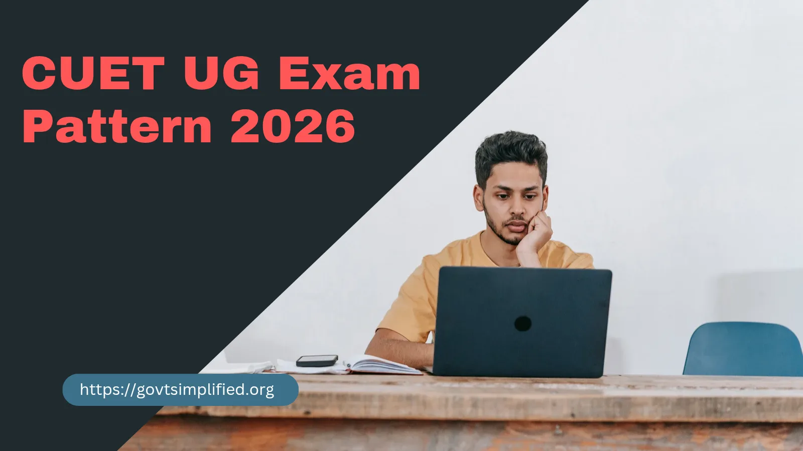 Students standing in front of Delhi University with banner showing CUET UG Exam Pattern 2026 for admission guidance